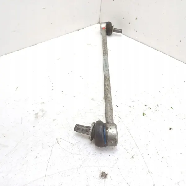 2017 Toyota Prius+ Collegamento Stabilizzatore Anteriore 3500301 image 2