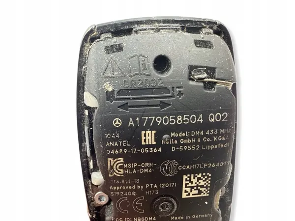 Mercedes Keyless Nyckel OEM A1779058504 - Begagnad image 7
