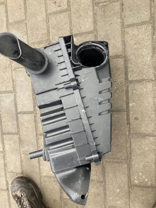 VW Audi Ilmansuodattimen Kotelo 1K0129620B 3AA129607E image 3
