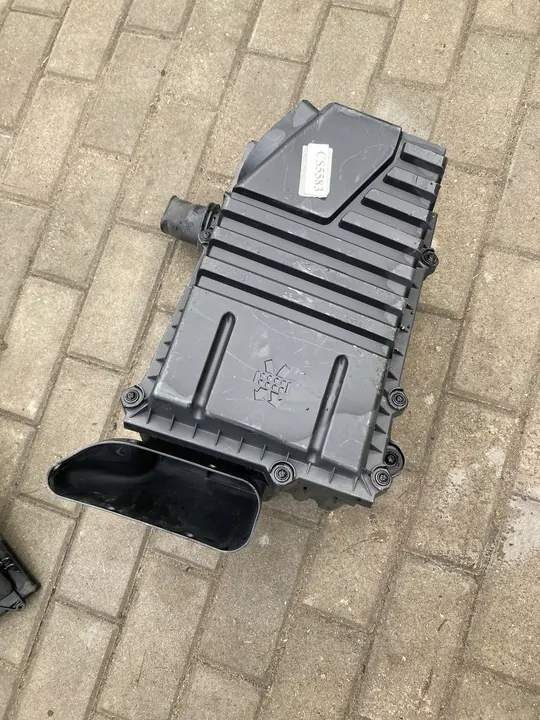 VW Audi Ilmansuodattimen Kotelo 1K0129620B 3AA129607E image 4