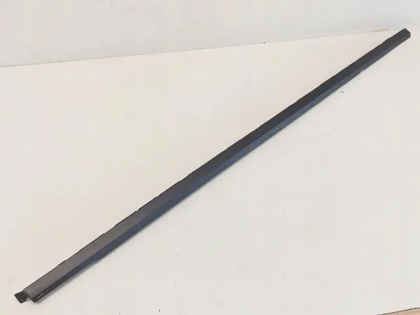 Takaikkunan oikea raapija OEM 9838489680 Opel Astra L:lle image 2