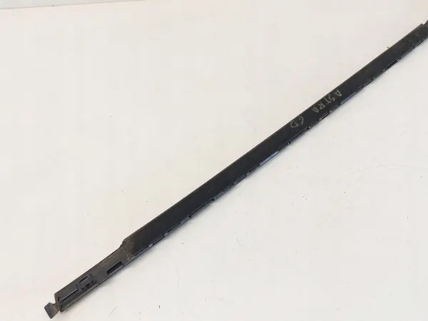Takaikkunan oikea raapija OEM 9838489680 Opel Astra L:lle image 3