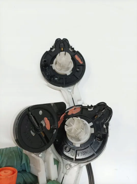 Panneau d'aération avec câbles Toyota Yaris III 2011-2020 OEM image 5