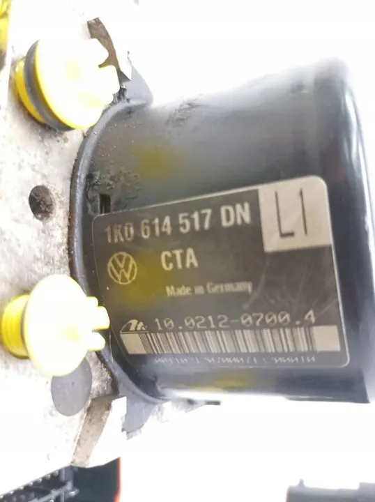 Conector Bomba ABS OEM 1K0907379BK Usado image 3