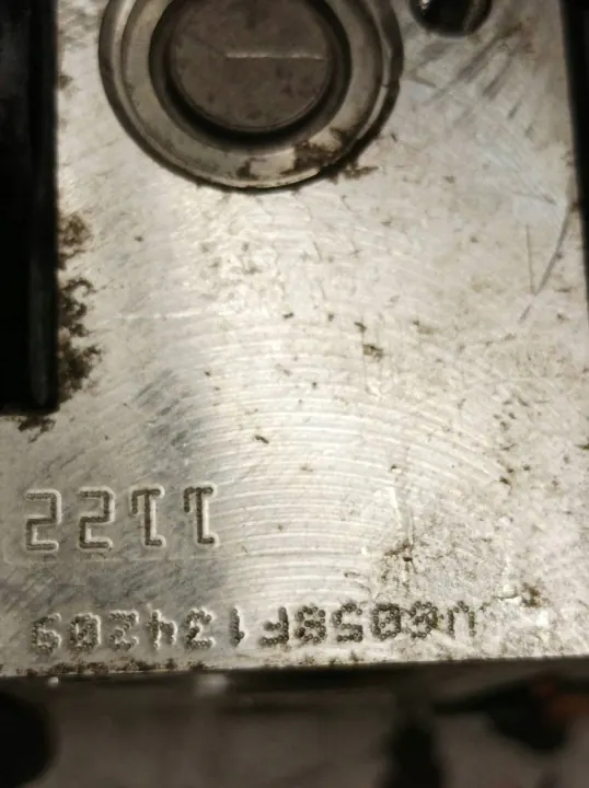 Conector Bomba ABS OEM 1K0907379BK Usado image 5