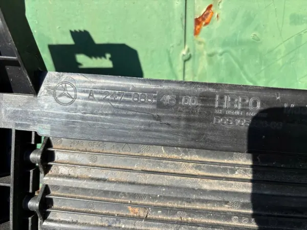 Conduto de ar Mercedes OEM A2478807101 - Usado image 9