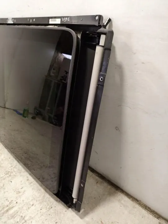 Teto solar OEM 10021444D para Chrysler Pacifica Híbrido image 3