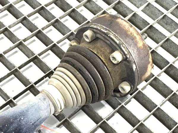 Höger Framdrevaxel Skoda Octavia III 1.6 115HK image 2