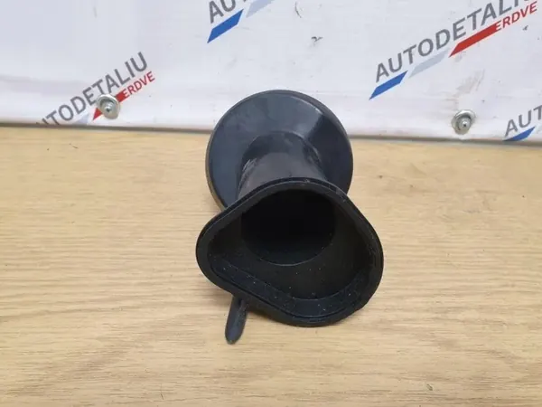 BMW X3 F25 Olievulpijp OEM 11127810587 image 3