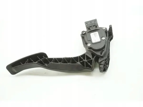 Vauxhall Insignia Gaspedal 2.0 CDTI 2014 OEM image 2