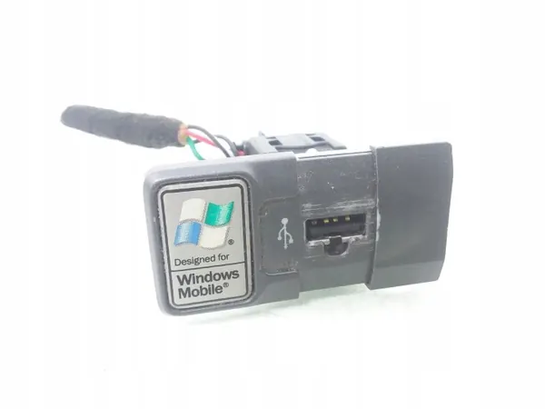 Prise USB Opel Astra H OEM 13604438 - Occasion image 3