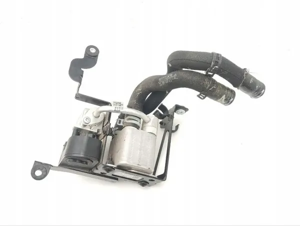 Radiador de Óleo Transmissão Automática Porsche Taycan 2021 OEM image 2