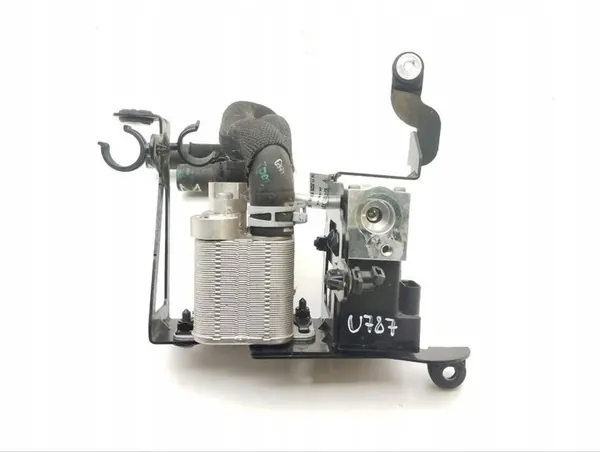 Radiador de Óleo Transmissão Automática Porsche Taycan 2021 OEM image 3