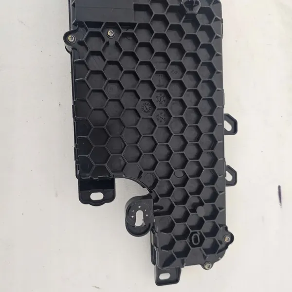 Tesla Model S Plaid 2022 Laddningskontrollmodul 1585693-01-B image 7
