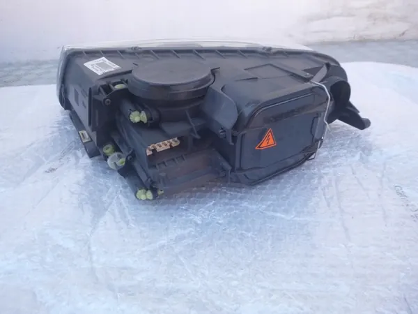 Farol Xenon Direito Frontal VW Touareg 02-10 image 4