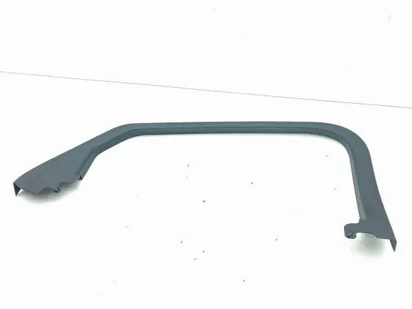 Ford Mustang Mach-E 2024 Takaikkunan lista OEM LJ8BR247B57A image 2
