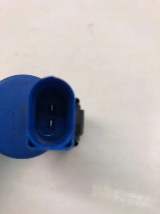 Jaguar XE 2019 Spolarpump OEM AV6113KO82AA image 3