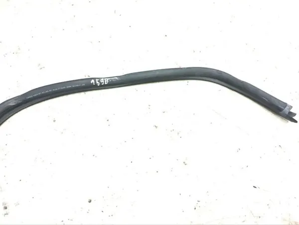 Junta do capô Porsche Panamera 2018 OEM 971823727 image 6