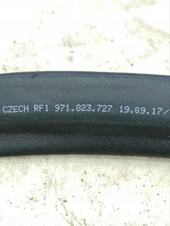 Junta do capô Porsche Panamera 2018 OEM 971823727 image 9