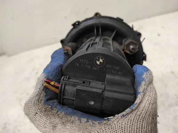 BMW 3 E46 1.9 Pompe à air secondaire image 4