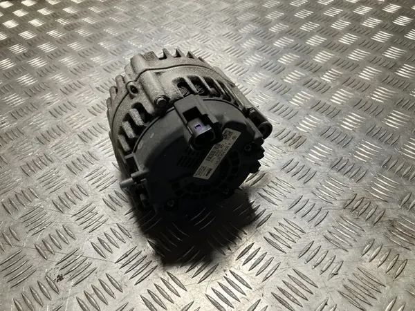 Vaihtovirtageneraattori Mercedes Benz C-luokka W205 1.6 CDI image 2