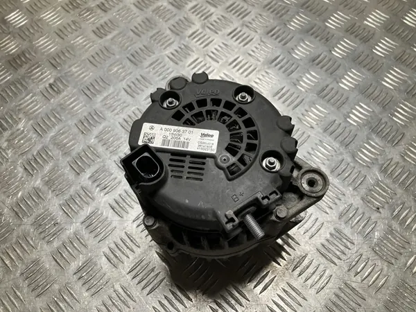 Vaihtovirtageneraattori Mercedes Benz C-luokka W205 1.6 CDI image 3