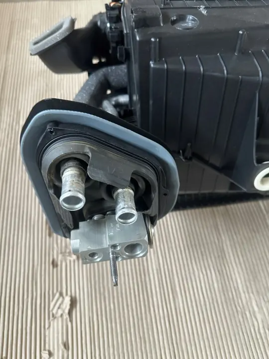 BMW Lämmittin OEM 5A31686 5-sarja G30 LCI image 4