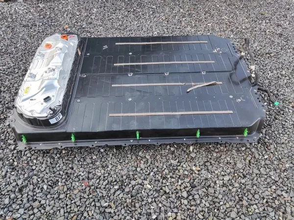 Batería de tracción Tesla Model 3 OEM 1666969-00-D image 6