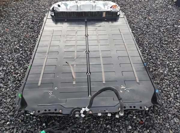 Batería de tracción Tesla Model 3 OEM 1666969-00-D image 7