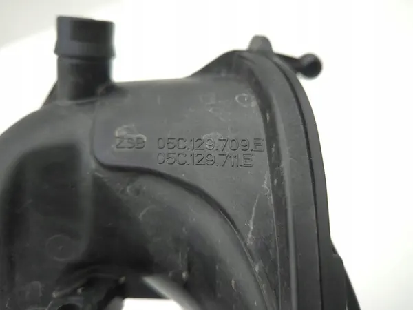 SEAT ARONA 1.0 TSI TFSI Ansaugkrümmer 05C129709E image 2