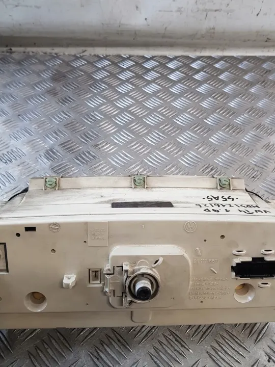 VW T4 Instrumentpanel OEM 701919033DK - Begagnad image 10