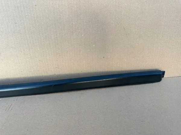 Peugeot 308 T7 Junta Para-brisas Esquerda OEM 9680623780 image 8