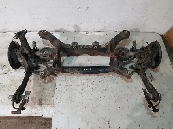 Hinterachsschwinge OEM BELKA ZAWIESZENIA TYŁ image 2