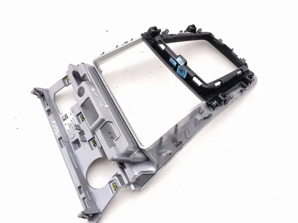 Chassi esquerdo Audi Q3 2019 OEM 83C864260 Usado image 9