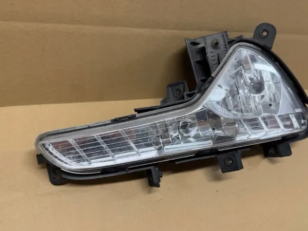 Faro Halógeno Derecho Kia Sportage III OEM 92202-3W AS image 3