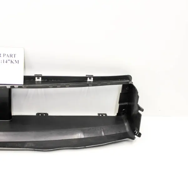 Ford Kuga III 2024 Intercooler-ilmaputki OEM LJ6B8314A image 3