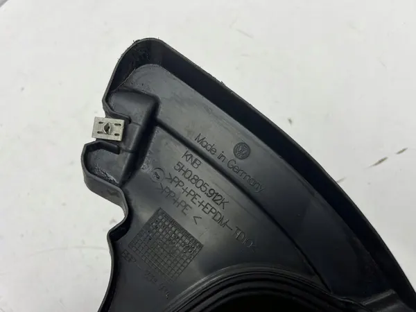 VW GOLF VIII 5H Front Right Wheel Arch OEM 2020- image 5