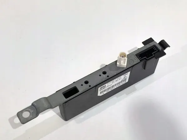 Amplificateur d'antenne OEM 97064710502 pour Porsche Panamera image 3