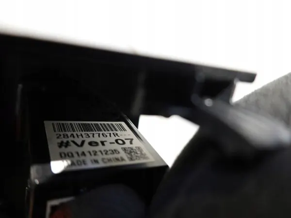 OEM 284H37767R USB C/AUX/Sytytin Hylly Dacia image 5