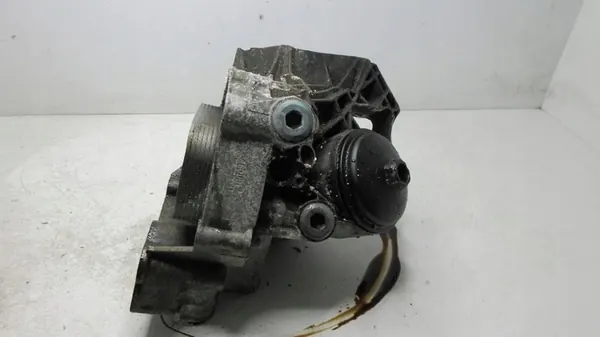 Audi A8 S8 D3 4E Ölfiltergehäuse 077115401AA image 4