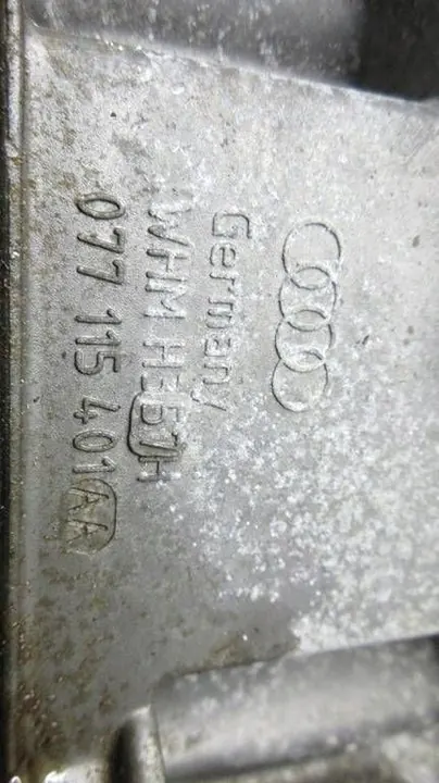 Audi A8 S8 D3 4E Ölfiltergehäuse 077115401AA image 6