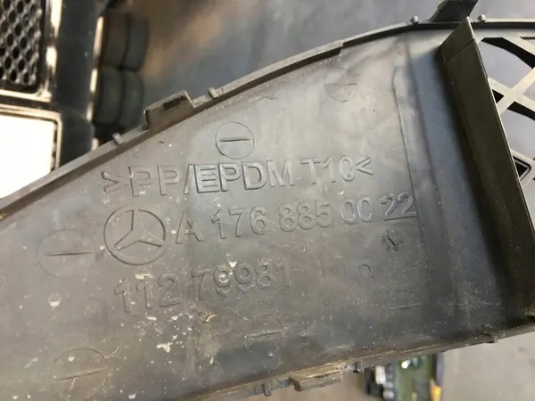 Rejilla de Parachoques Delantero Mercedes A-Class A1768850022 image 3