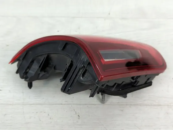 Luz trasera izquierda para Peugeot 2008 facelift 2018 image 4