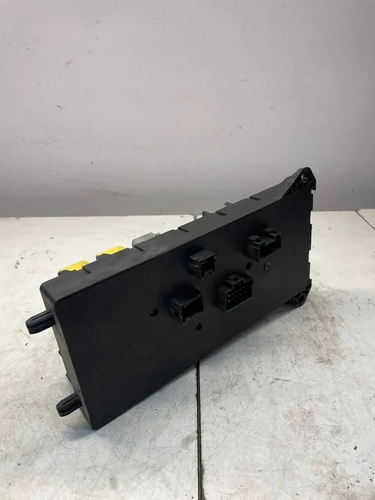Caja de fusibles completa Mercedes-Benz Sprinter W906 2010 A0035420219 image 2