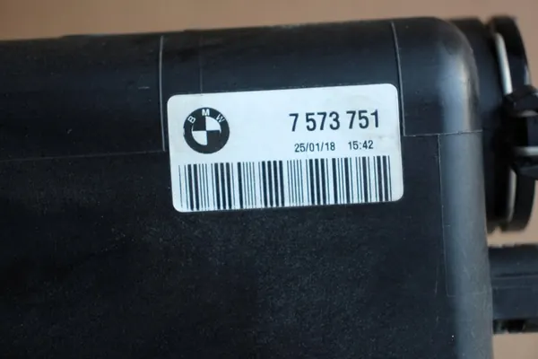 BMW E46 E85 Z4 Ausdehnungsbehälter 7573751 image 5