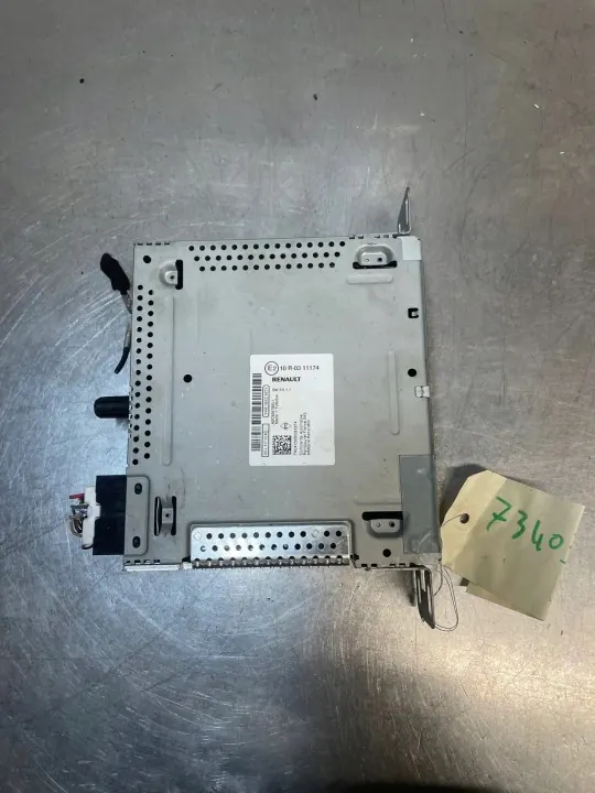 Radio Navigation OEM 281151761R pour Renault Clio IV image 2