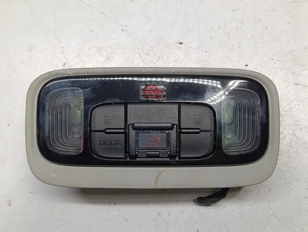 Luz de cabina Toyota Yaris IV OEM 812600D260S3 image 2