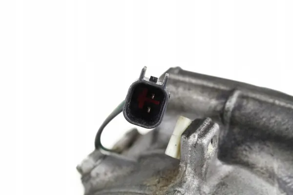 Compresseur de Climatisation Volvo V40 II 1.6D D2 2012-2019 OEM image 6