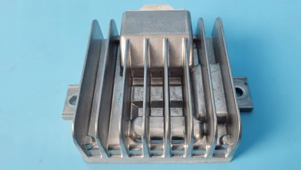Mercedes EQE 350+ 23r Versterkermodule OEM A2909012401 image 6
