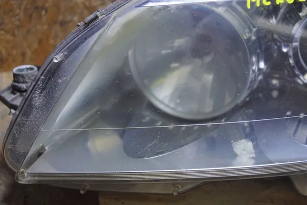 MERCEDES C W204 LINKER VOORLICHT image 2